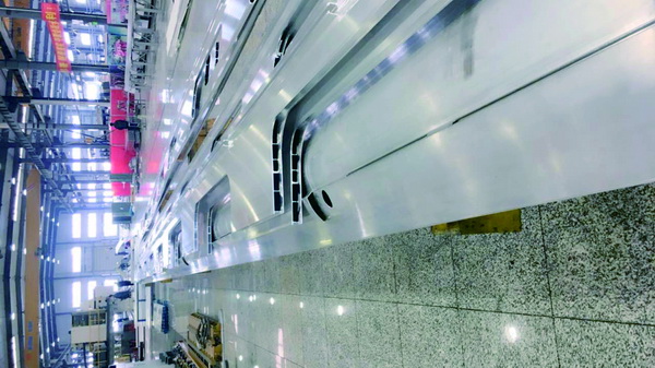 RAIL TRANSIT PRODUCTION PRODUCCIÓN DE TRÁNSITO FERROVIARIO