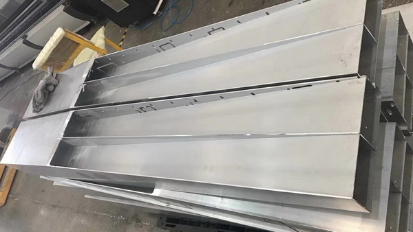 ¿Qué tipos de sierra ingletadora doble?