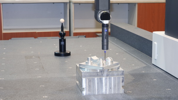 Cómo seleccionar herramientas e insertos CNC para diferentes operaciones