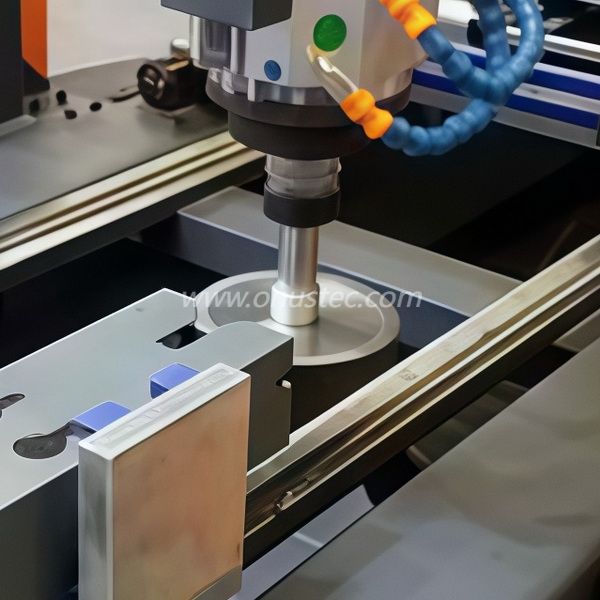 Centro de mecanizado CNC de 3 ejes de alta velocidad para aluminio