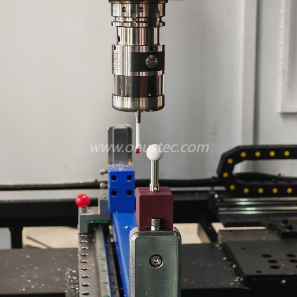 Centro de mecanizado de perfiles CNC de aluminio de 5 ejes